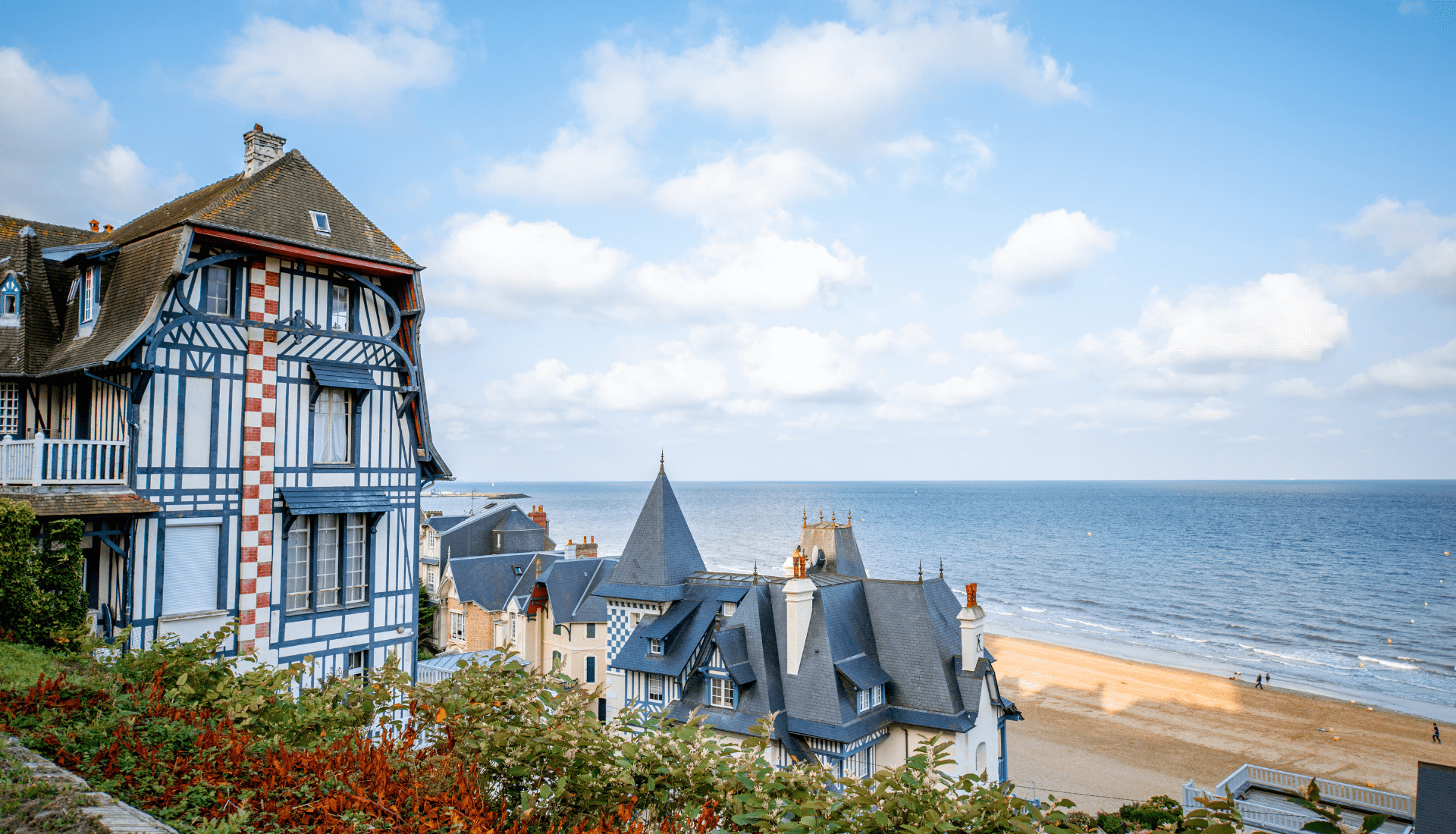 Deauville tourisme normandie - auberge de la durdent Tourisme vallée de la Durdent - Visiter Héricourt-en-Caux - Attractions Normandie - Sites touristiques Normandie - Activités près de Rouen - Découverte Fécamp - Plages du Débarquement - Falaise d’Étretat