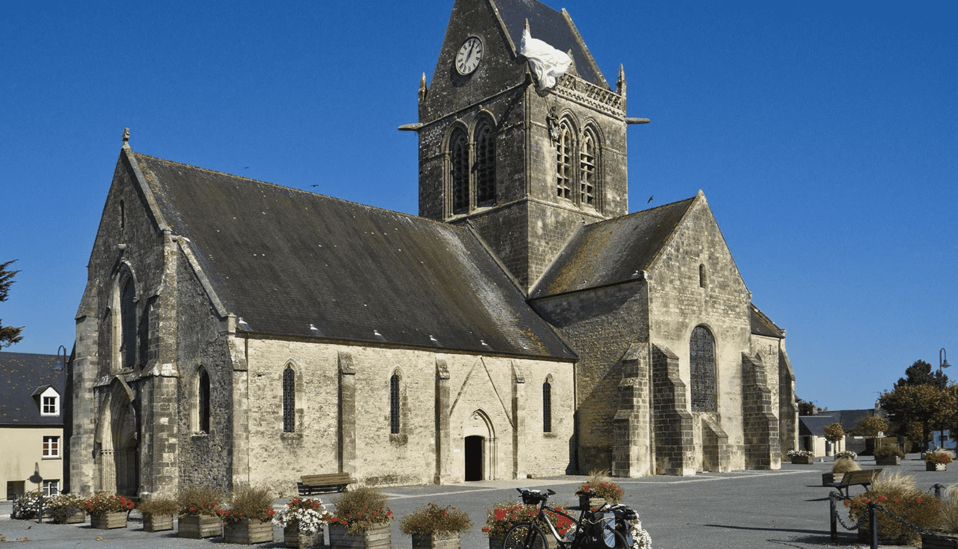 Saint Mère Église tourisme normandie - auberge de la durdent Tourisme vallée de la Durdent - Visiter Héricourt-en-Caux - Attractions Normandie - Sites touristiques Normandie - Activités près de Rouen - Découverte Fécamp - Plages du Débarquement - Falaise d’Étretat